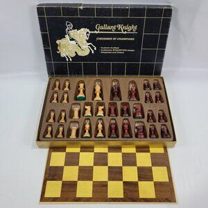 Gallant Knight Vintage Chess Set Chessman of Champions